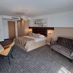 Vista 1 Alojamento de Acomodação e Pequeno-almoço 4*