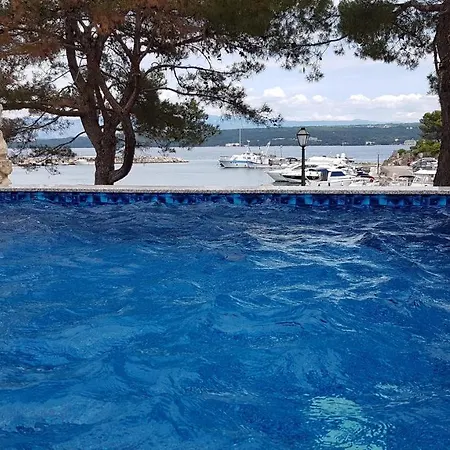 לינה וארוחת בוקר Vista 1 4*